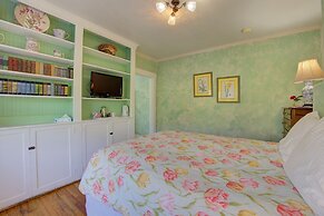 Secret Garden Inn and Cottages