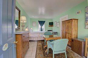 Secret Garden Inn and Cottages