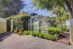 Secret Garden Inn and Cottages