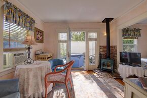 Secret Garden Inn and Cottages