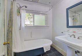Secret Garden Inn and Cottages