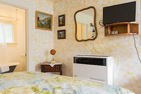 Secret Garden Inn and Cottages