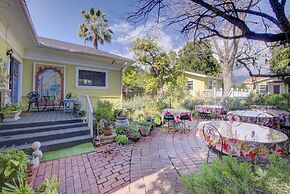 Secret Garden Inn and Cottages