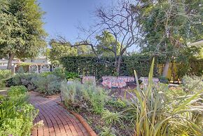 Secret Garden Inn and Cottages