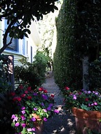 Secret Garden Inn and Cottages