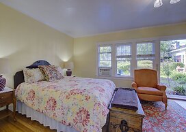 Secret Garden Inn and Cottages
