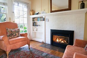 Secret Garden Inn and Cottages