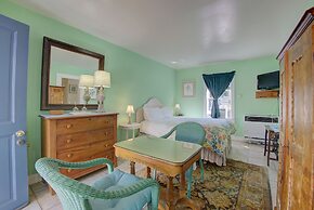 Secret Garden Inn and Cottages