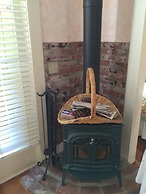 Secret Garden Inn and Cottages