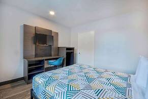 Motel 6 Marina, CA - Monterey