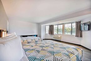 Motel 6 Marina, CA - Monterey