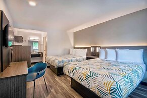 Motel 6 Marina, CA - Monterey