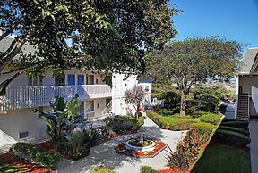 Motel 6 Marina, CA - Monterey