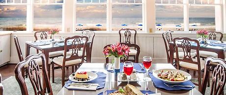 Elizabeth Pointe Lodge