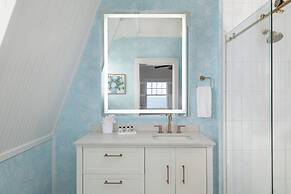 Elizabeth Pointe Lodge