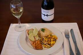 Elizabeth Pointe Lodge