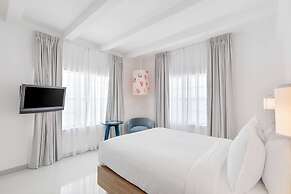 Townhouse Hotel by LuxUrban, Trademark Collection by Wyndham