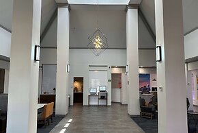 La Quinta Inn & Suites by Wyndham South Holland