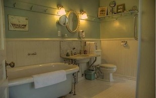 Oliver Inn Bed and Breakfast