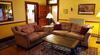 Oliver Inn Bed and Breakfast