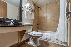 Econo Lodge Hays I-70