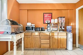 Econo Lodge Hays I-70