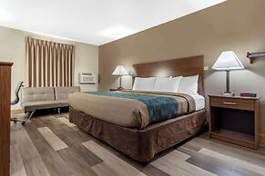 Econo Lodge Hays I-70