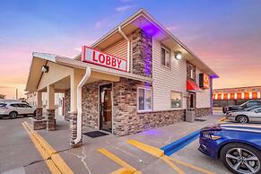Econo Lodge Hays I-70
