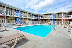 Motel 6 Baton Rouge, LA - Southeast