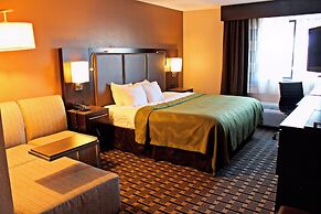 Quality Inn & Suites Detroit Metro Airport
