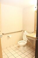 Quality Inn & Suites Detroit Metro Airport