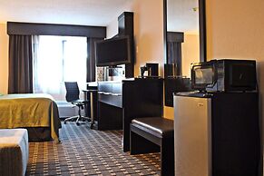 Quality Inn & Suites Detroit Metro Airport