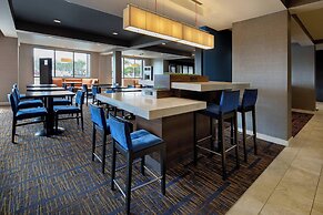 Courtyard by Marriott Grand Rapids Airport