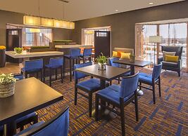 Courtyard by Marriott Grand Rapids Airport