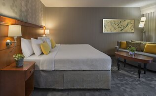 Courtyard by Marriott Grand Rapids Airport