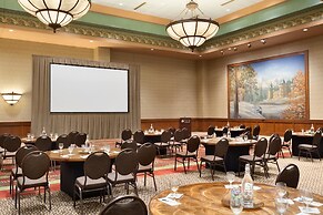 Chateau On The Lake Resort Spa and Convention Center