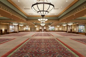 Chateau On The Lake Resort Spa and Convention Center