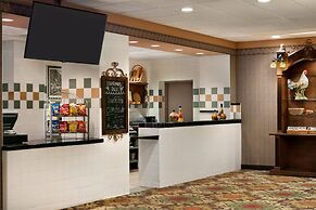 Chateau On The Lake Resort Spa and Convention Center