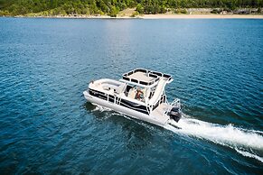 Chateau On The Lake Resort Spa and Convention Center