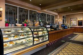 Chateau On The Lake Resort Spa and Convention Center