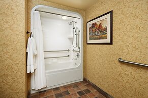 Chateau On The Lake Resort Spa and Convention Center