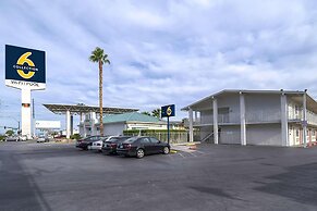 Studio 6 Suites Las Vegas, NV – Tropicana