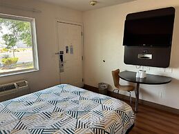 Studio 6 Suites Las Vegas, NV – Tropicana