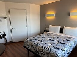 Studio 6 Suites Las Vegas, NV – Tropicana