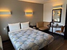 Studio 6 Suites Las Vegas, NV – Tropicana