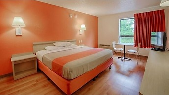 Motel 6 Albany, NY