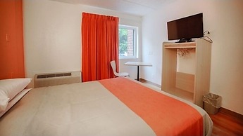 Motel 6 Albany, NY