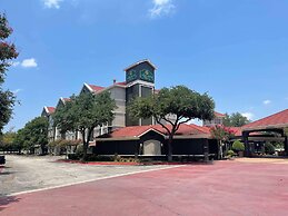 La Quinta Inn & Suites by Wyndham Dallas Arlington South