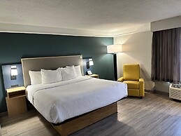 La Quinta Inn & Suites by Wyndham Dallas Arlington South