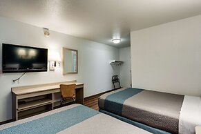 Motel 6 Spokane, WA - West